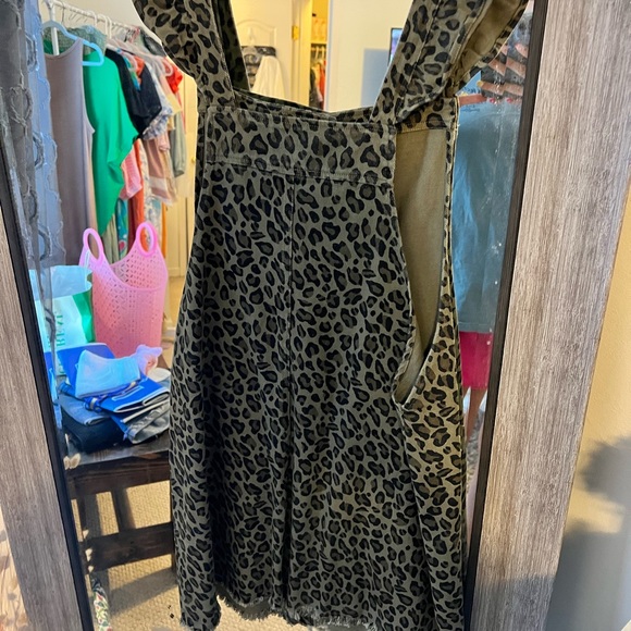 Olive Cheetah Overalls - Picture 4 of 5